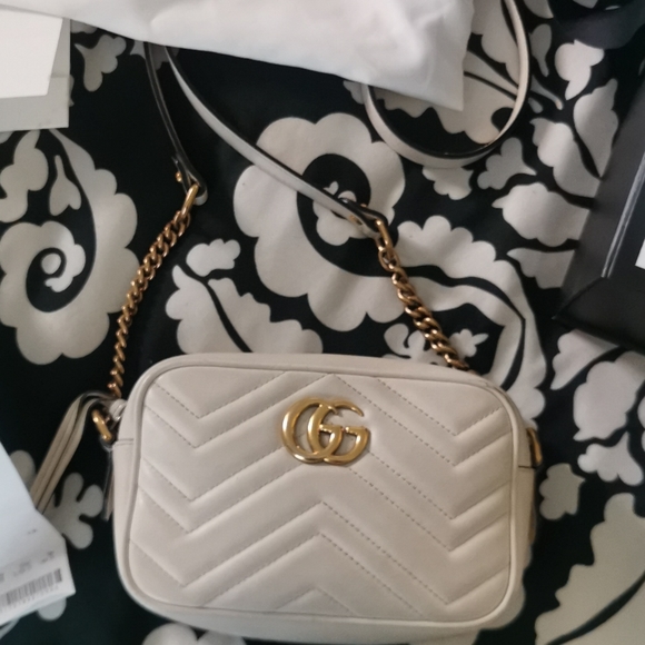 Gucci cross body - Picture 2 of 15
